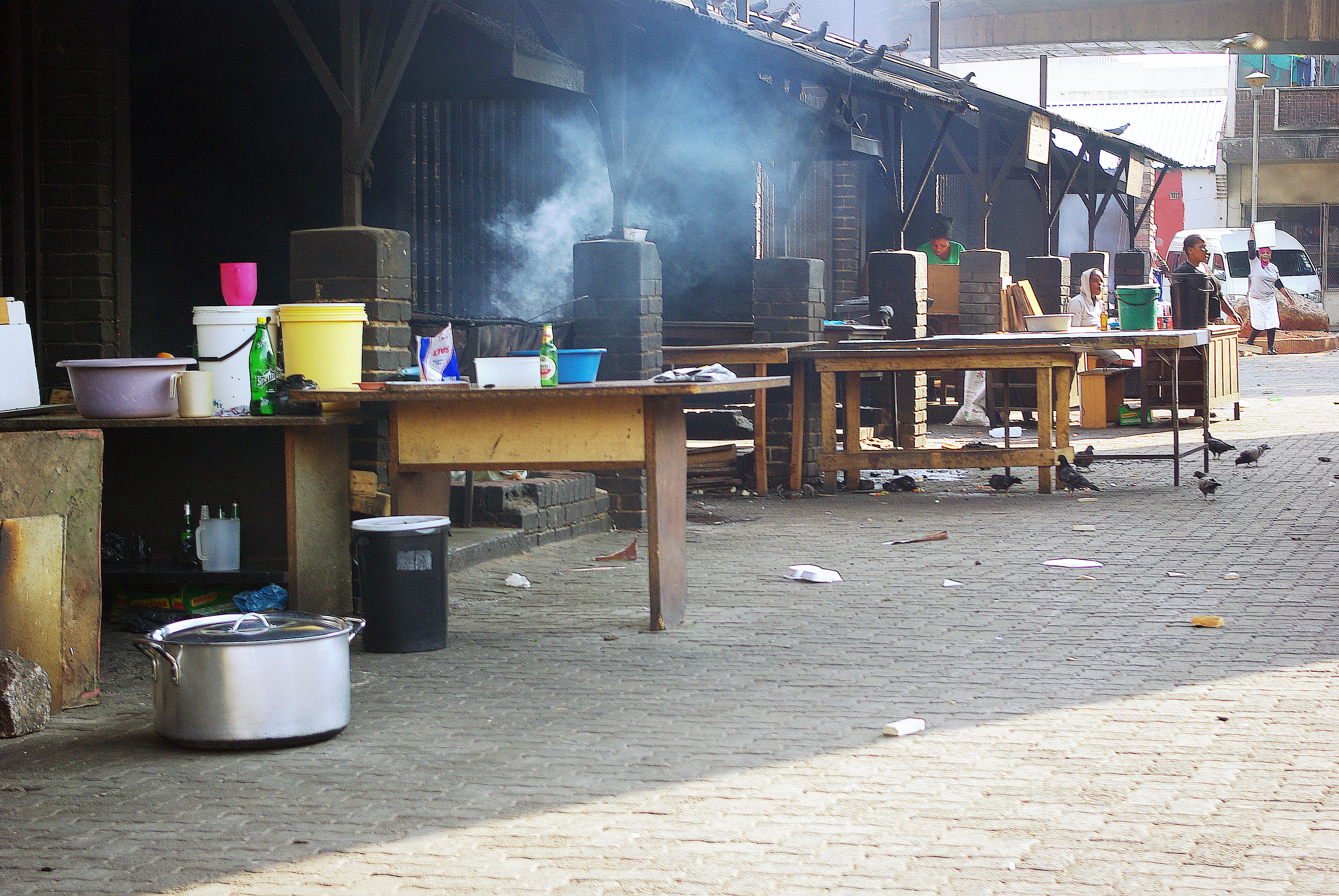 convert -emboss 10 IMGP8582.JPG IMGP8582_emboss.JPG