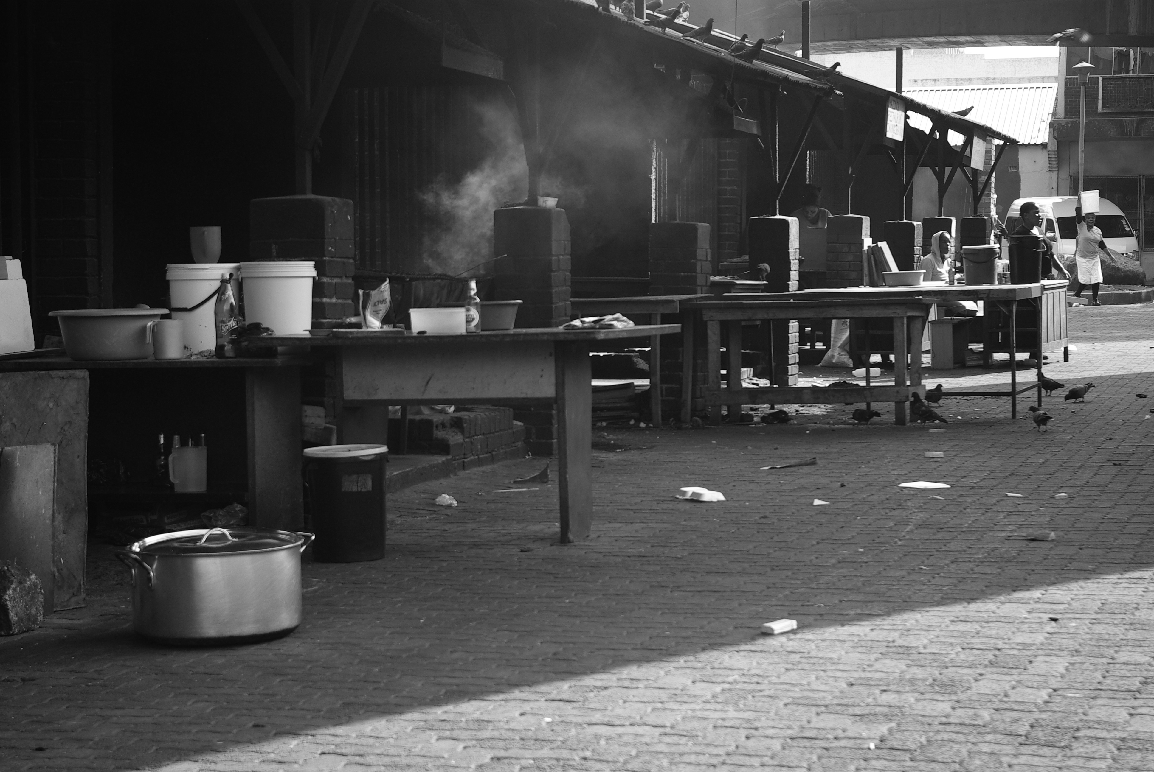 convert -shade 1000x45 IMGP8582.JPG IMGP8582_grey.JPG