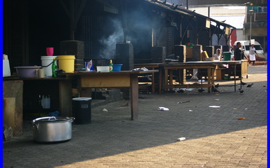 convert -bordercolor '#0000ff' -border 10 IMGP8582.JPG IMGP8582_border_blue.JPG