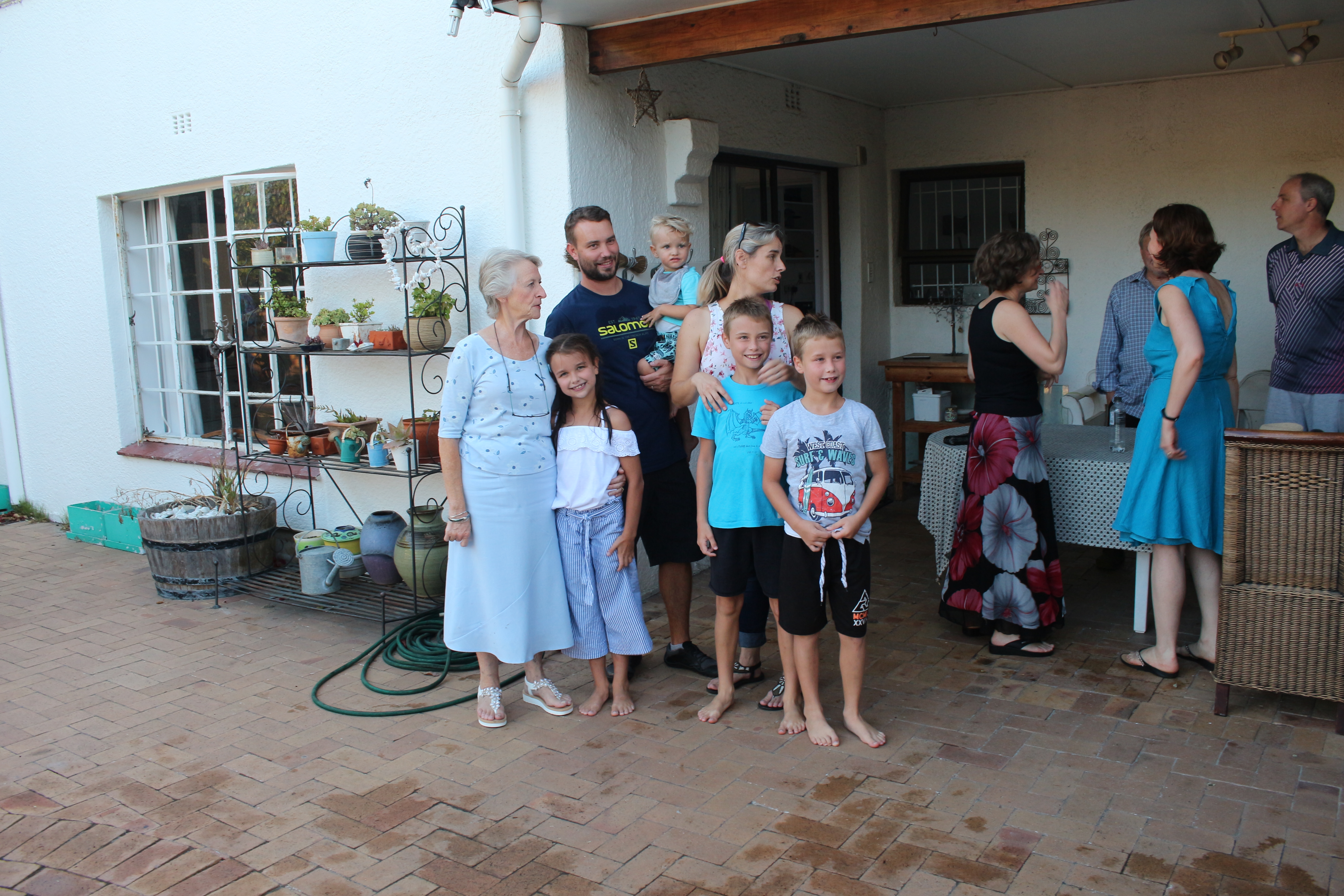 Sat 8 Feb 20:08:00 CET 2020